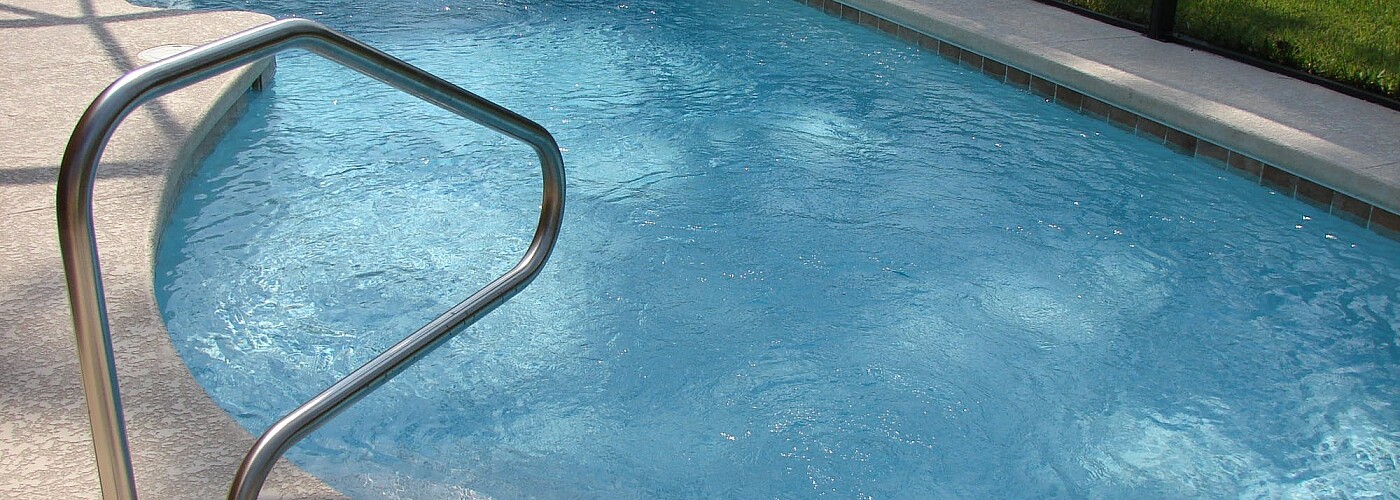Der Swimmingpool, Pool