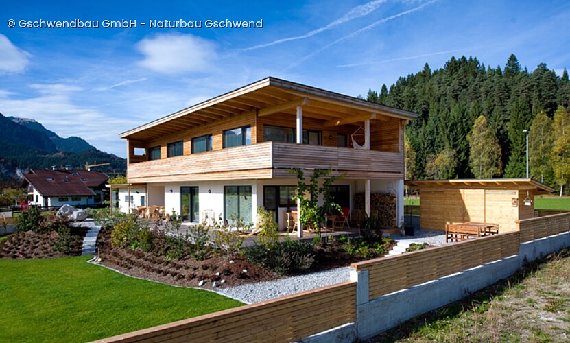 Gschwendbau GmbH - Naturbau Gschwend, Naturbau, Dachstuhl, Einblasdämmung, Holzhaus, Balkon, Treppen, Wintergärten, 6682, Vils