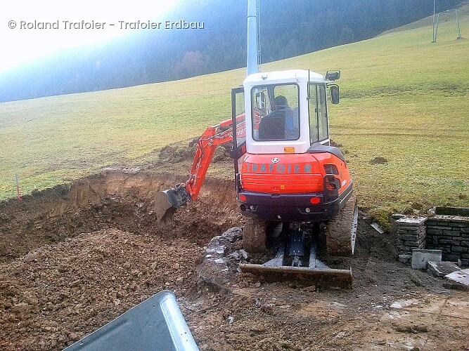 Roland Trafoier - Trafoier Erdbau, Erdbau, Ausgrabungen, Erdarbeiten, 6600, Pflach