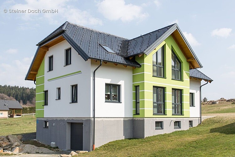 Steiner Dach GmbH, Dachdeckerei, Spenglerei, Fassadenverkleidung, Bauelemente, Einfriedung, Alternativenergie, 3842, Thaya