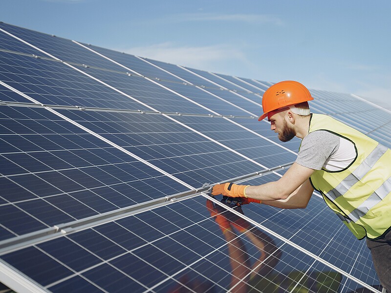 Wie oft müssen Solaranlagen gereinigt werden?, Reinigungsfirma